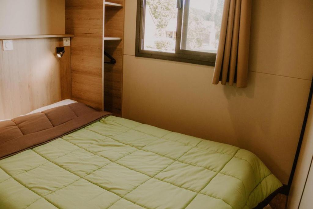Onlycamp Le Pont Romain Yvre-l'Eveque Экстерьер фото