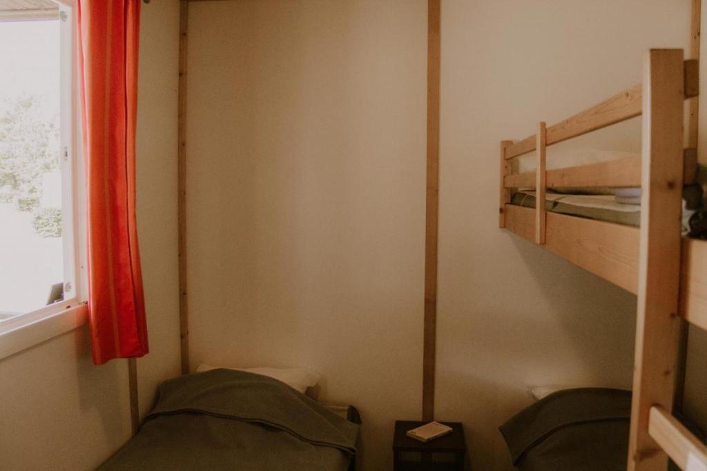 Onlycamp Le Pont Romain Yvre-l'Eveque Экстерьер фото