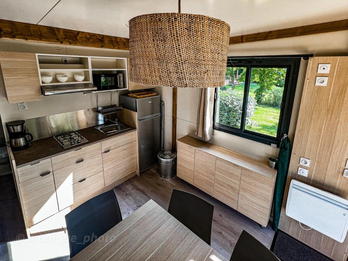 Onlycamp Le Pont Romain Yvre-l'Eveque Экстерьер фото